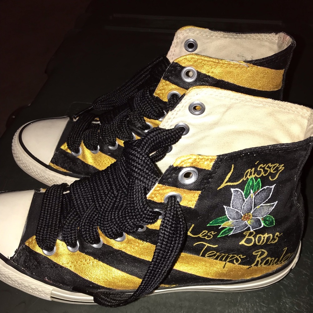 New Orleans, Louisiana black and gold converse